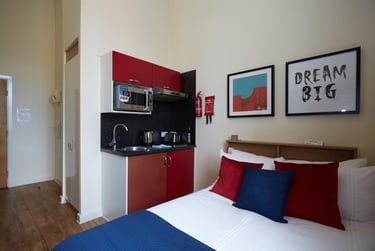 1 bed studio, Victoria Road, City Centre, Chester, CH22AX - Image 1